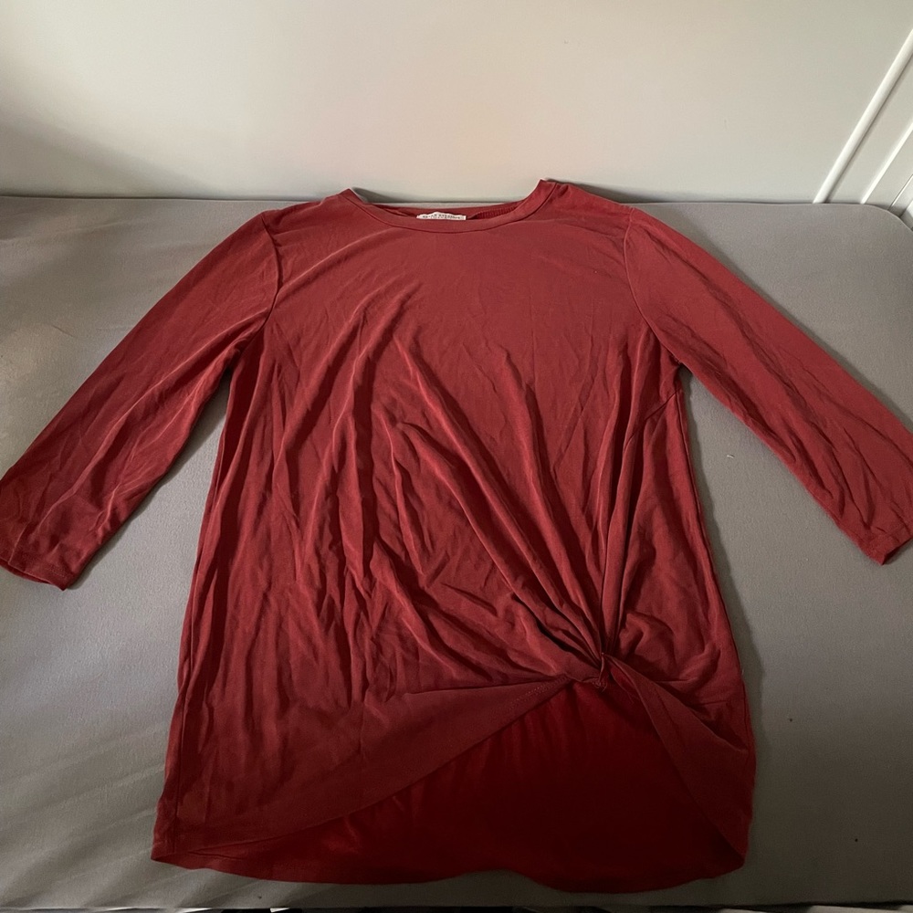 GREEN ENVELOPE RUST COLOR 3/4 SLEEVE KNOT TOP!